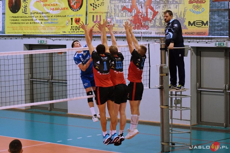 MKS "GAMRAT-MOSiR" Jasło - KS Hutnik - Wanda Kraków (1:3)