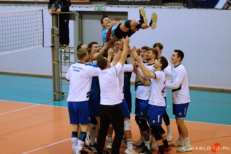 MKS "GAMRAT-MOSiR" Jasło - KS Hutnik - Wanda Kraków (1:3)