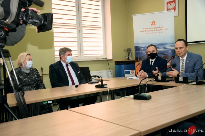 Podpisanie umowy na wykonanie koncepcji programowej dla obwodnicy Jasła