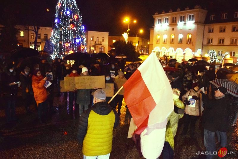 Protest przeciwko ustawie "Lex TVN" w Jaśle
