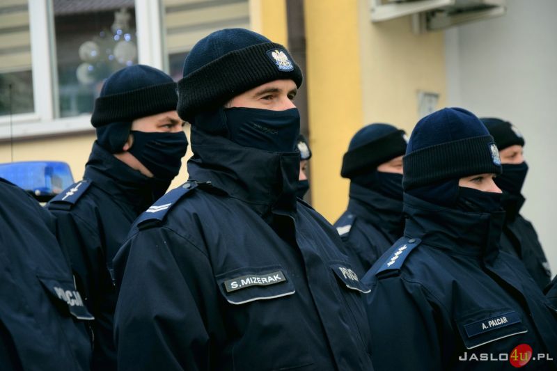 Uroczyście oddano zmodernizowany Komisariat Policji w Nowym Żmigrodzie