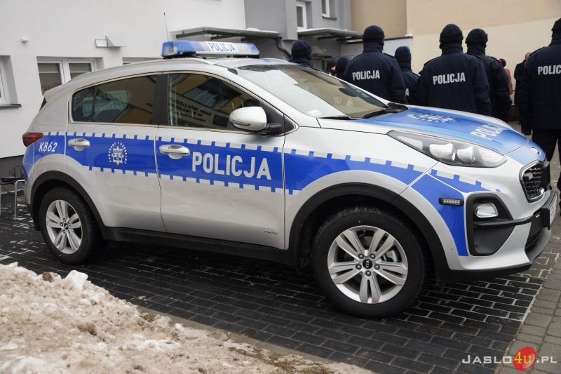 Uroczyście oddano zmodernizowany Komisariat Policji w Nowym Żmigrodzie