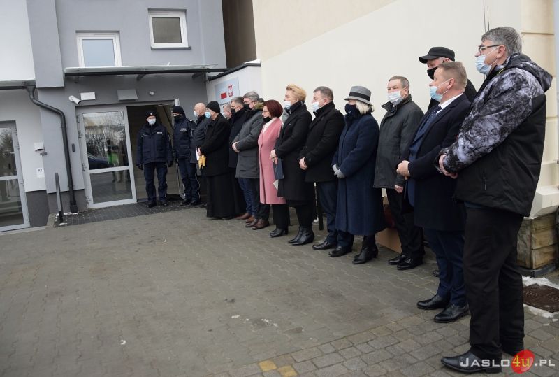 Uroczyście oddano zmodernizowany Komisariat Policji w Nowym Żmigrodzie