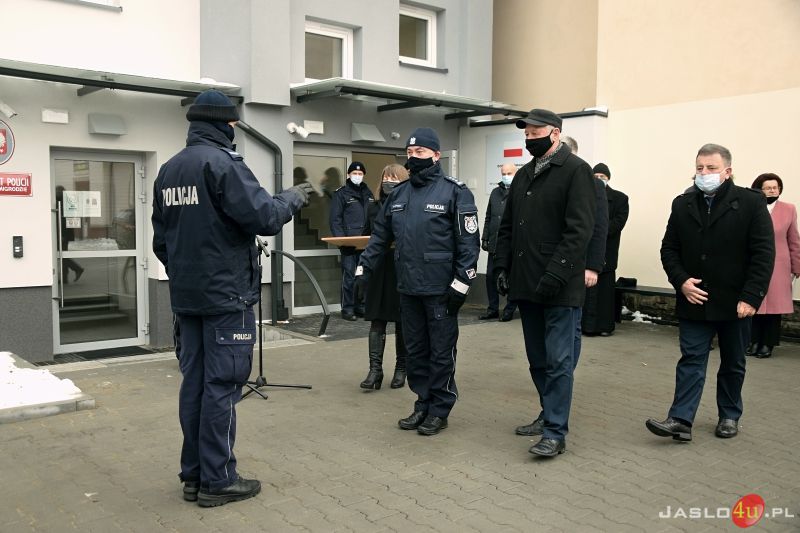 Uroczyście oddano zmodernizowany Komisariat Policji w Nowym Żmigrodzie