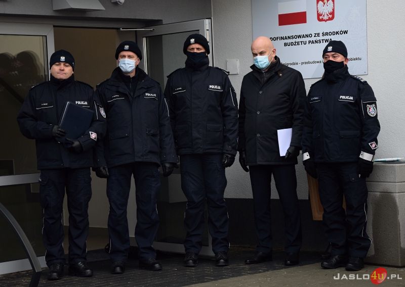 Uroczyście oddano zmodernizowany Komisariat Policji w Nowym Żmigrodzie