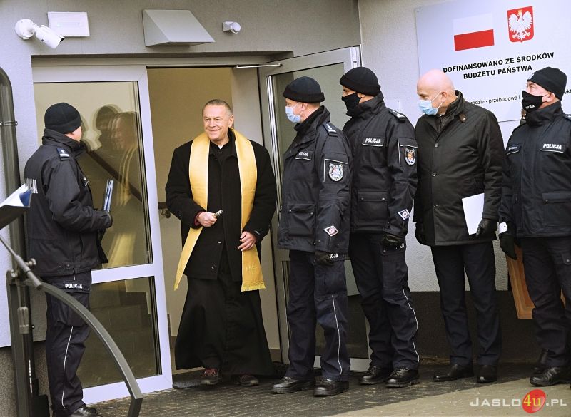 Uroczyście oddano zmodernizowany Komisariat Policji w Nowym Żmigrodzie