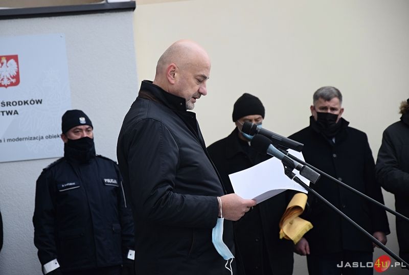 Uroczyście oddano zmodernizowany Komisariat Policji w Nowym Żmigrodzie