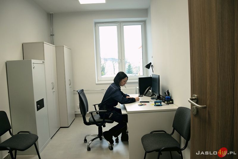Uroczyście oddano zmodernizowany Komisariat Policji w Nowym Żmigrodzie