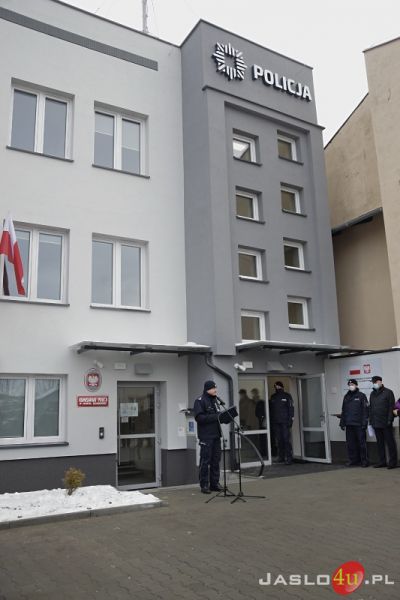 Uroczyście oddano zmodernizowany Komisariat Policji w Nowym Żmigrodzie