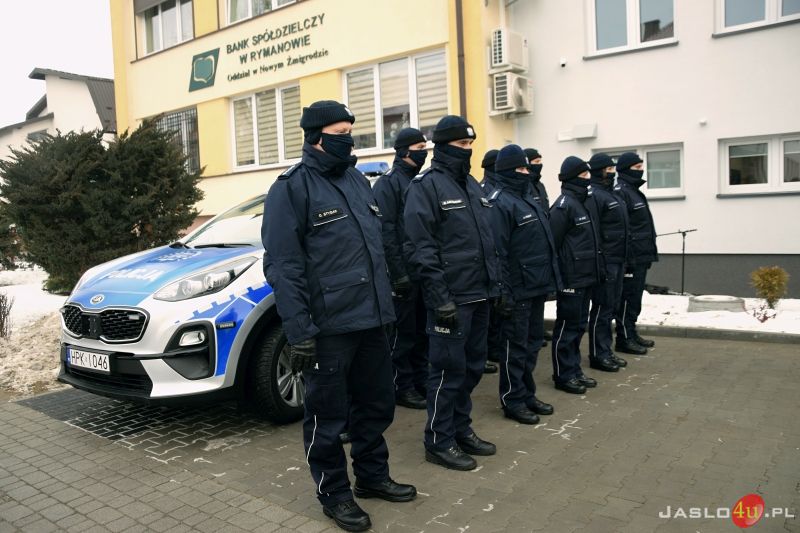 Uroczyście oddano zmodernizowany Komisariat Policji w Nowym Żmigrodzie