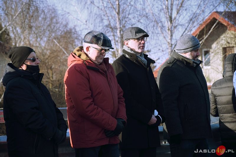 Uroczyste otwarcie nowego mostu łączącego osiedla Sobniów i Hankówka