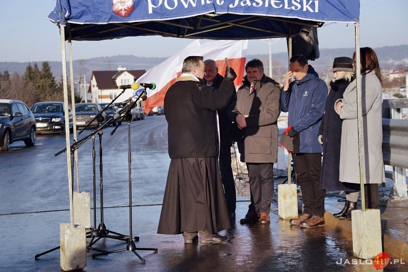 Uroczyste otwarcie nowego mostu łączącego osiedla Sobniów i Hankówka