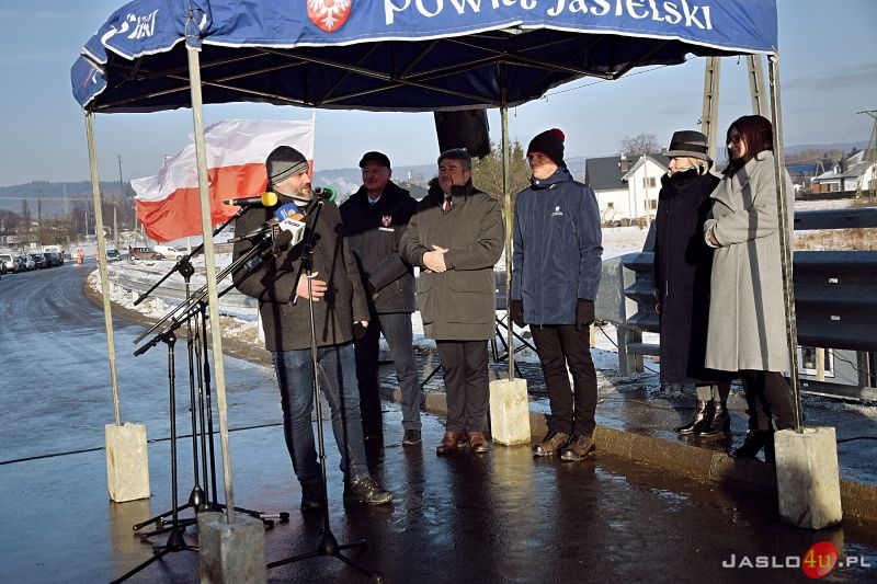 Uroczyste otwarcie nowego mostu łączącego osiedla Sobniów i Hankówka