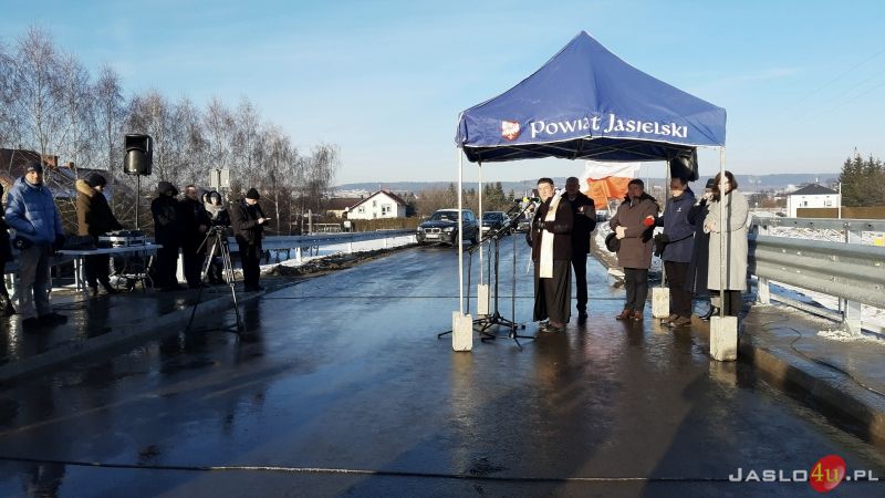 Uroczyste otwarcie nowego mostu łączącego osiedla Sobniów i Hankówka
