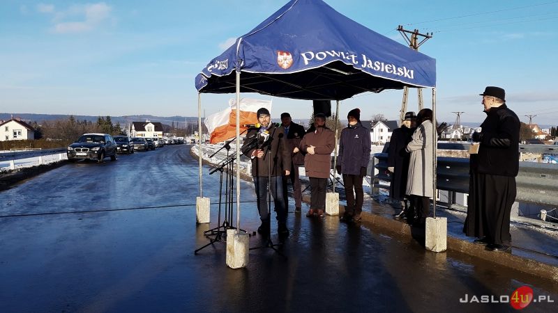 Uroczyste otwarcie nowego mostu łączącego osiedla Sobniów i Hankówka