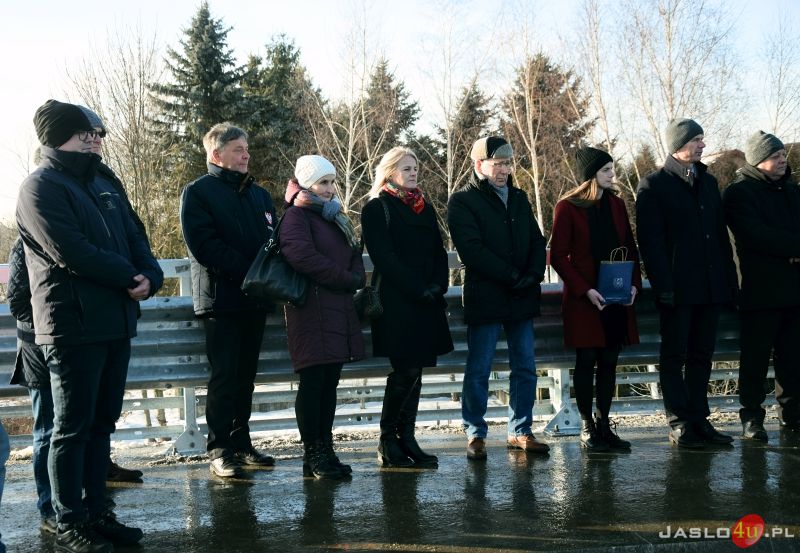 Uroczyste otwarcie nowego mostu łączącego osiedla Sobniów i Hankówka