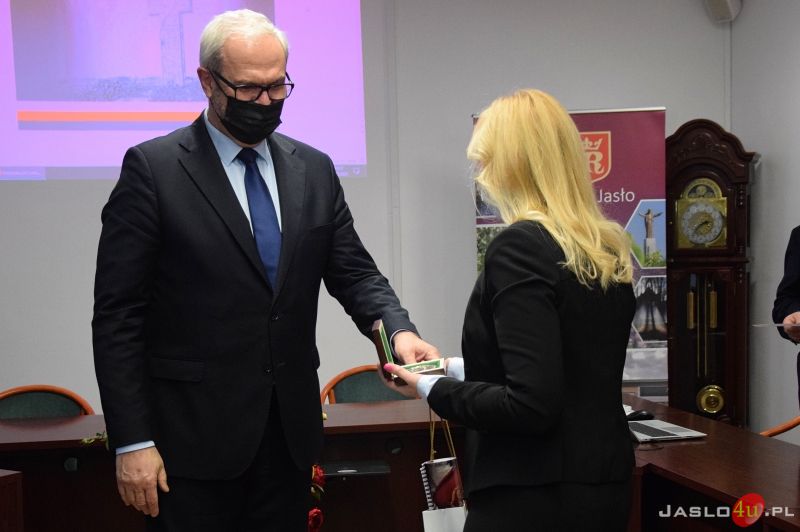 Wręczenie pamiątkowych medali w 101. rocznicę bitwy pod Firlejówką
