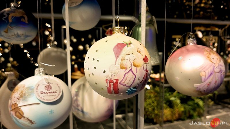 Wystawa ozdób choinkowych firmy DAGMARA- "Kruche piękno"