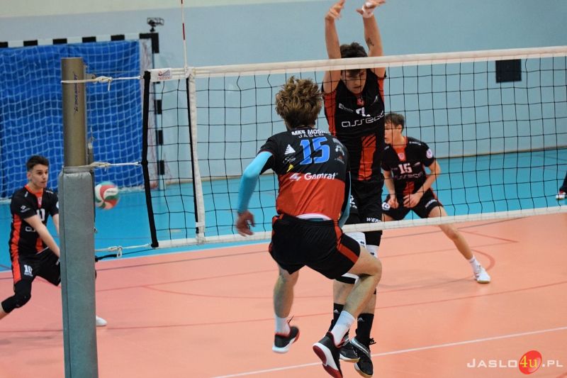 MKS "GAMRAT-MOSiR" Jasło - AKS V LO Rzeszów (3:0)