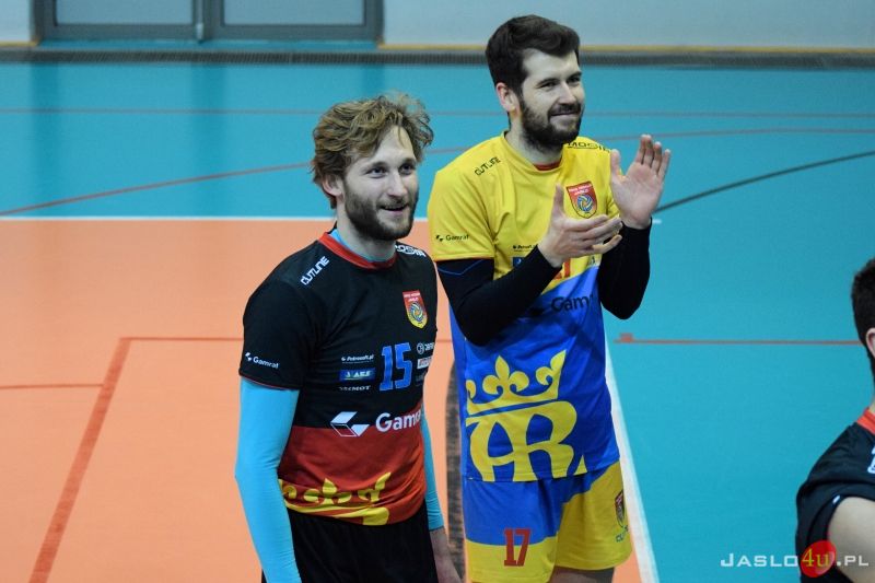 MKS "GAMRAT-MOSiR" Jasło - AKS V LO Rzeszów (3:0)