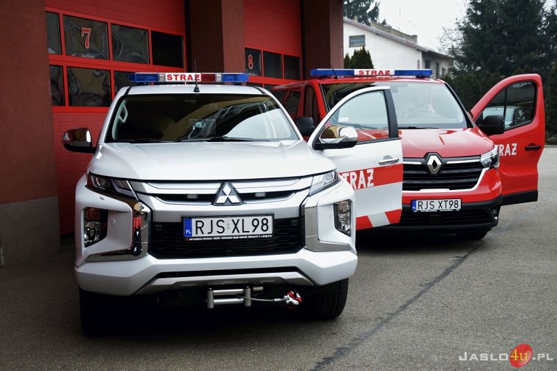 Przekazanie samochód i sprzętu ratowniczego dla KP PSP w Jaśle