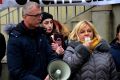 Konferencja działaczy i sympatyków Konfederacji przed Szpitalem Specjalistycznym w Jaśle