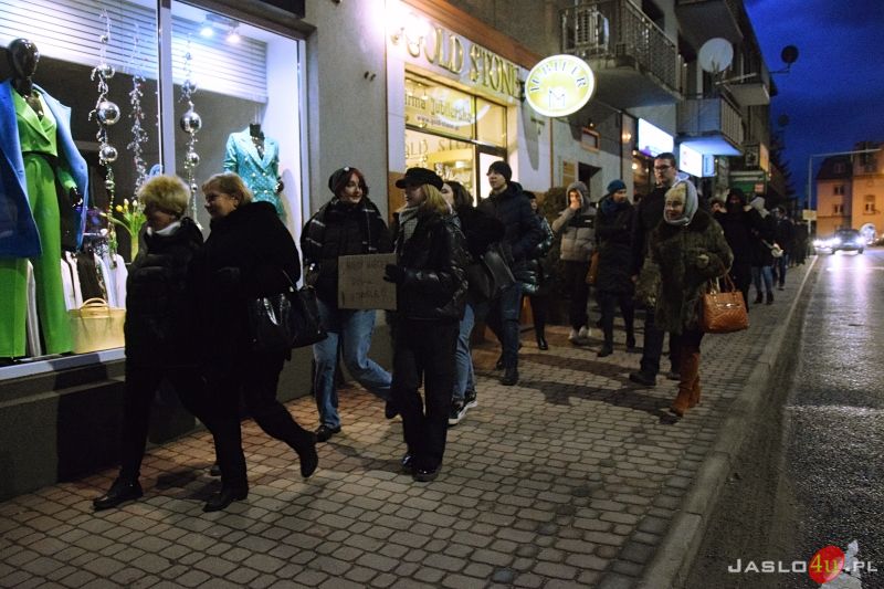 Pikieta przeciwko planom reorganizacji I LO w Jaśle