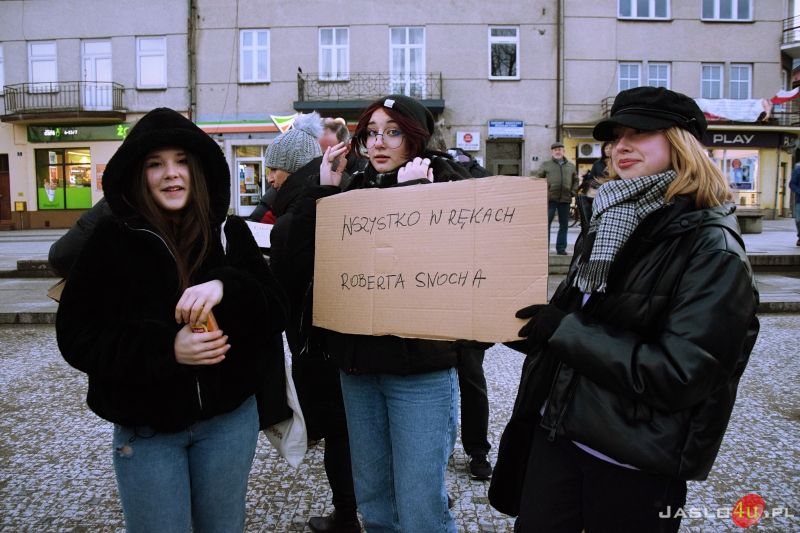Pikieta przeciwko planom reorganizacji I LO w Jaśle