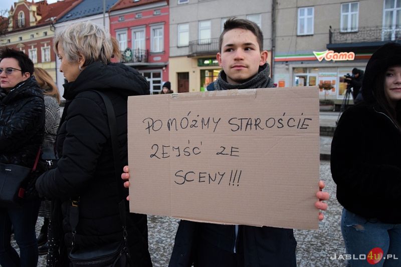 Pikieta przeciwko planom reorganizacji I LO w Jaśle