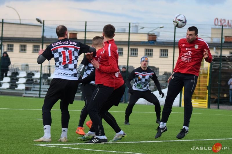 Sparing JKS Czarni 1910 Jasło - Partyzant Targowiska (5:0)