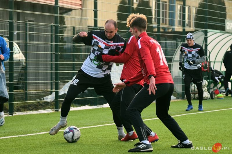 Sparing JKS Czarni 1910 Jasło - Partyzant Targowiska (5:0)