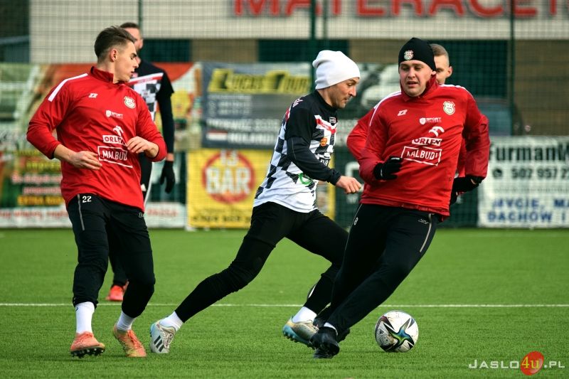 Sparing JKS Czarni 1910 Jasło - Partyzant Targowiska (5:0)