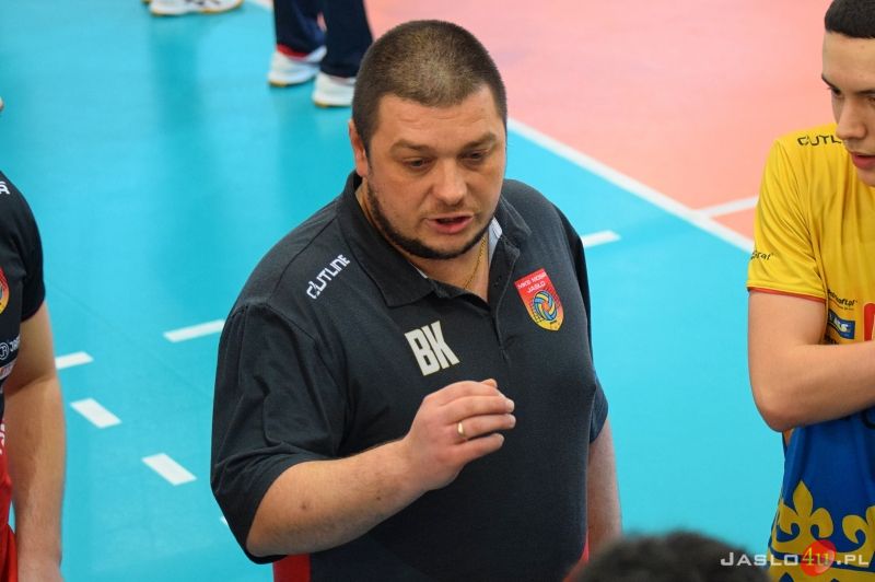 Mecz II ligi piłki siatkowej mężczyzn MKS "Gamrat-MOSiR" Jasło - KS Karpaty Krosno (3:2)