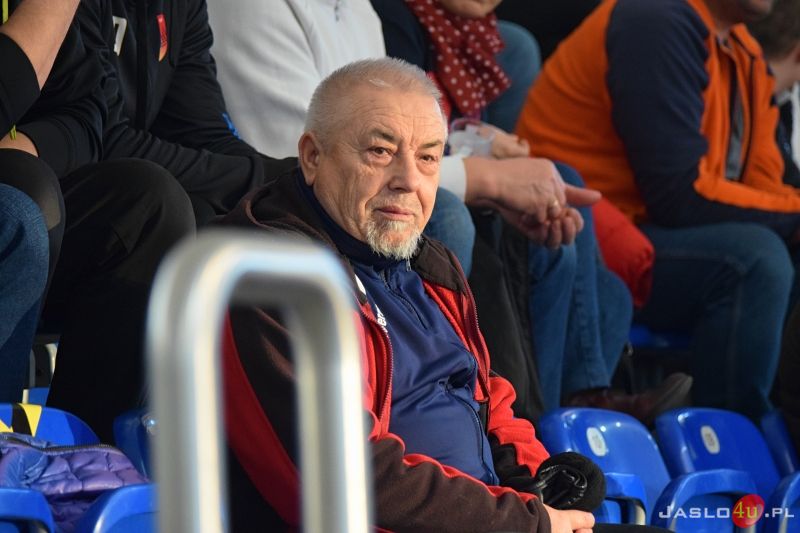Mecz II ligi piłki siatkowej mężczyzn MKS "Gamrat-MOSiR" Jasło - KS Karpaty Krosno (3:2)