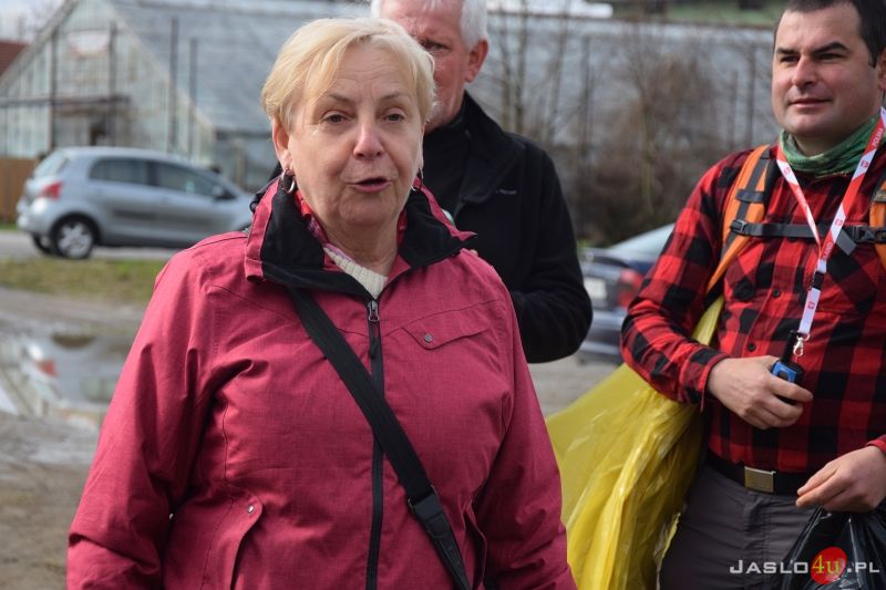 Dzień Ziemi w Jaśle - sprzątanie wałów