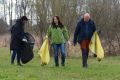 Dzień Ziemi w Jaśle - sprzątanie wałów