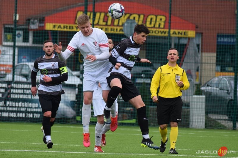 Mecz JKS Czarni 1910 Jasło - Beskid Posada Górna 4:1