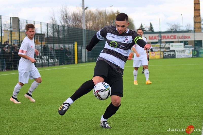 Mecz JKS Czarni 1910 Jasło - Beskid Posada Górna 4:1