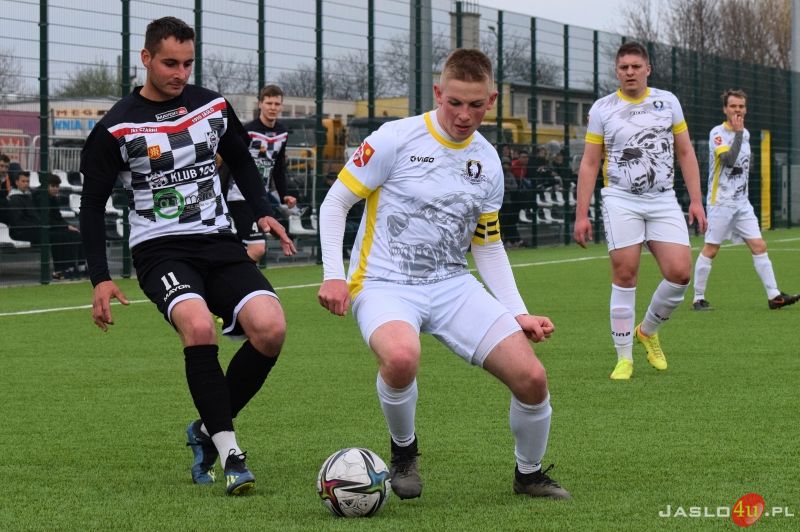 Mecz JKS Czarni 1910 Jasło - ULKS Grabowianka Grabówka 4:1