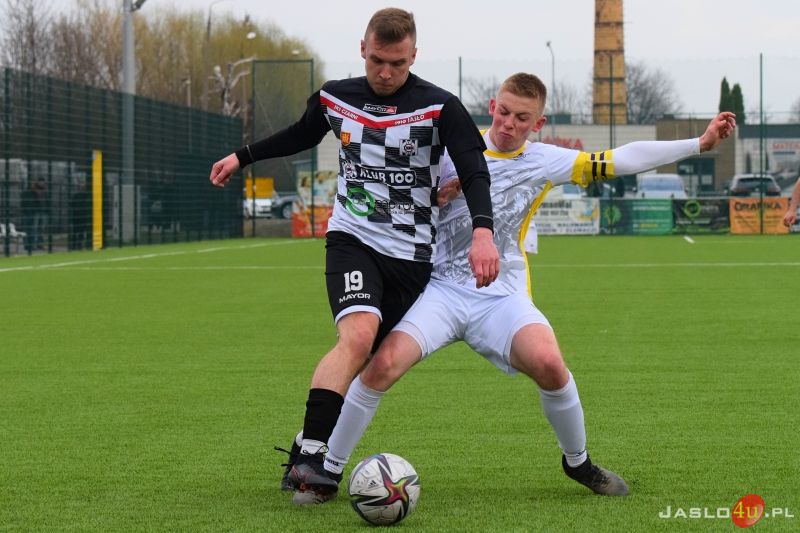 Mecz JKS Czarni 1910 Jasło - ULKS Grabowianka Grabówka 4:1