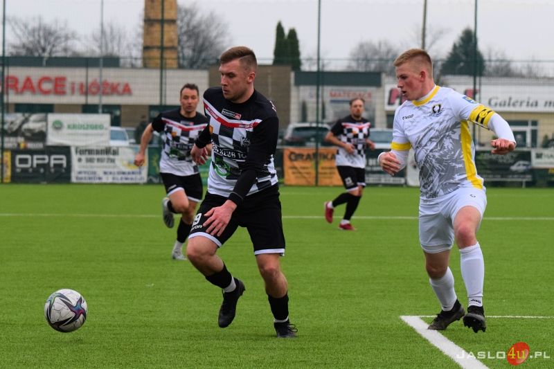 Mecz JKS Czarni 1910 Jasło - ULKS Grabowianka Grabówka 4:1