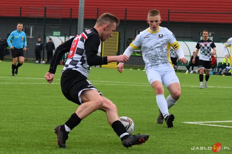 Mecz JKS Czarni 1910 Jasło - ULKS Grabowianka Grabówka 4:1