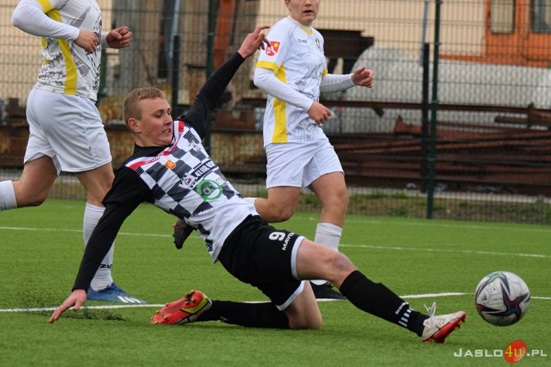 Mecz JKS Czarni 1910 Jasło - ULKS Grabowianka Grabówka 4:1