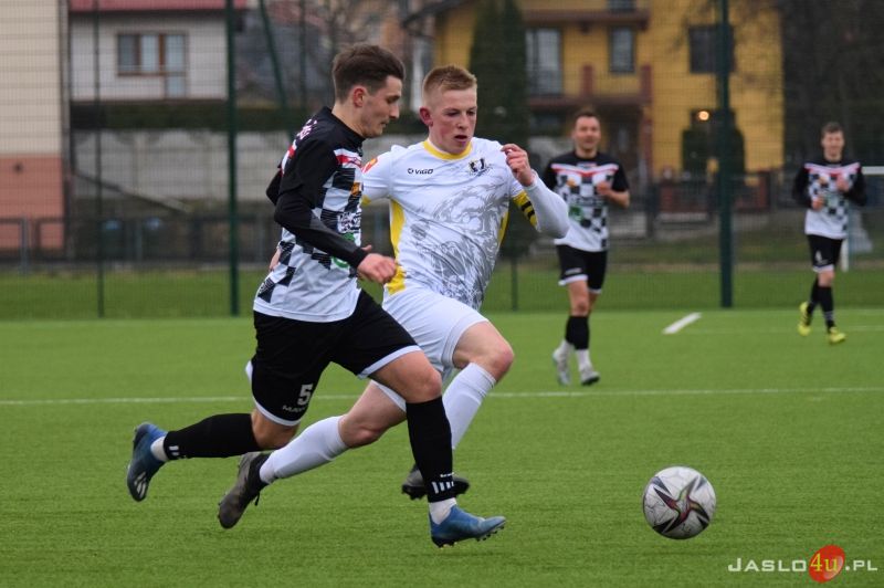 Mecz JKS Czarni 1910 Jasło - ULKS Grabowianka Grabówka 4:1