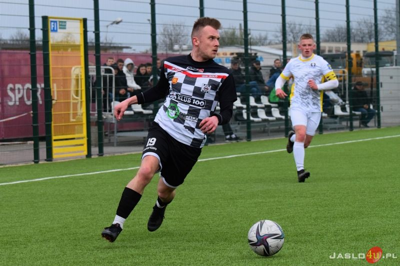 Mecz JKS Czarni 1910 Jasło - ULKS Grabowianka Grabówka 4:1