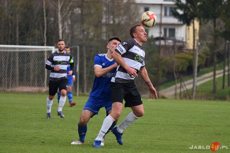 Mecz LKS Tempo Nienaszów - JKS Czarni 1910 Jasło 1:3