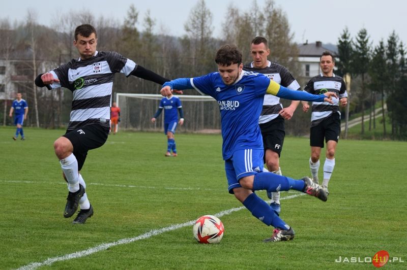 Mecz LKS Tempo Nienaszów - JKS Czarni 1910 Jasło 1:3