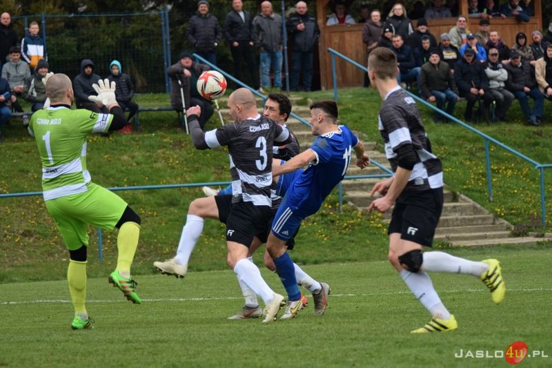 Mecz LKS Tempo Nienaszów - JKS Czarni 1910 Jasło 1:3