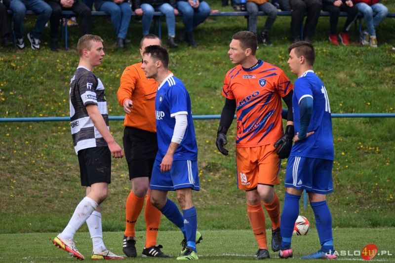 Mecz LKS Tempo Nienaszów - JKS Czarni 1910 Jasło 1:3