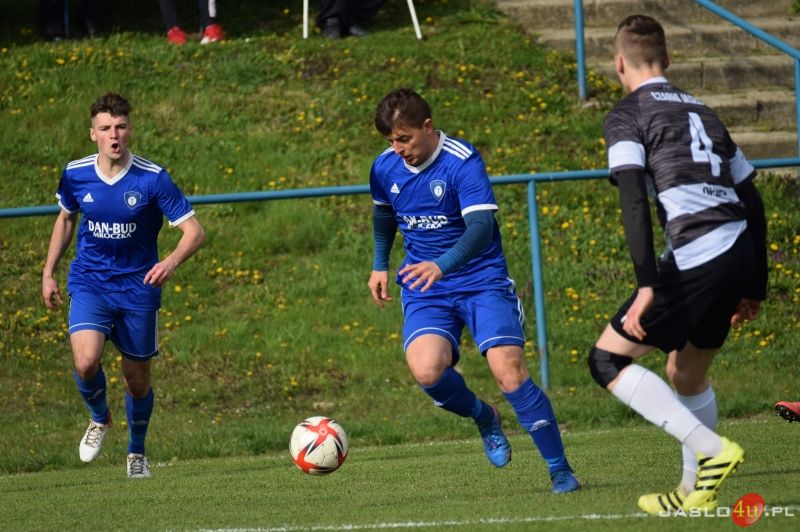 Mecz LKS Tempo Nienaszów - JKS Czarni 1910 Jasło 1:3